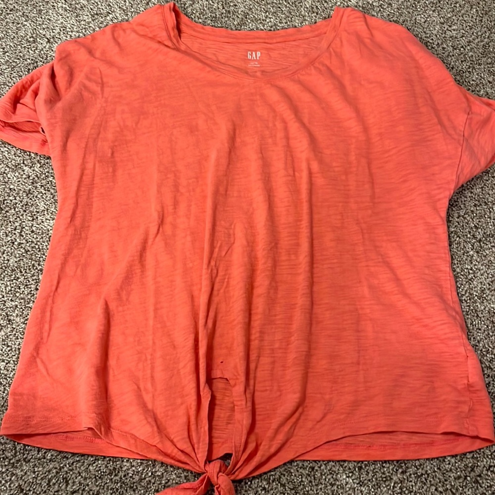 Gap tee